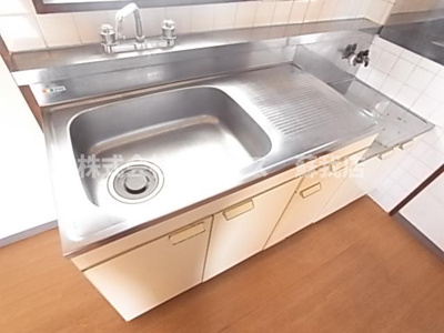 【キッチン】 | ドリームハイツⅡ | コンパクトなキッチンで掃除もラクラク