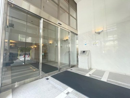 夙川グランドハイツのエントランス