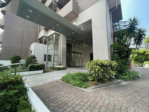 夙川グランドハイツの外観