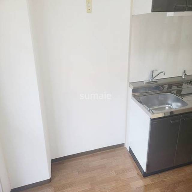 クローネ川口のキッチン|冷蔵庫置き場です☆