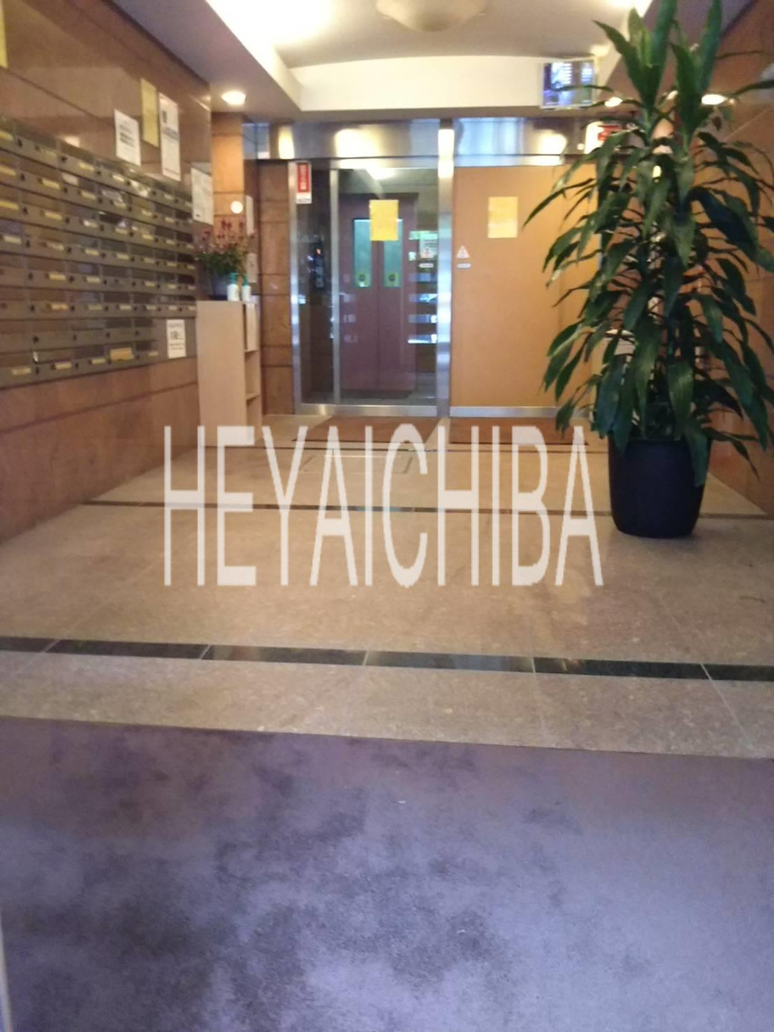 興和太平アパートメントのエントランス