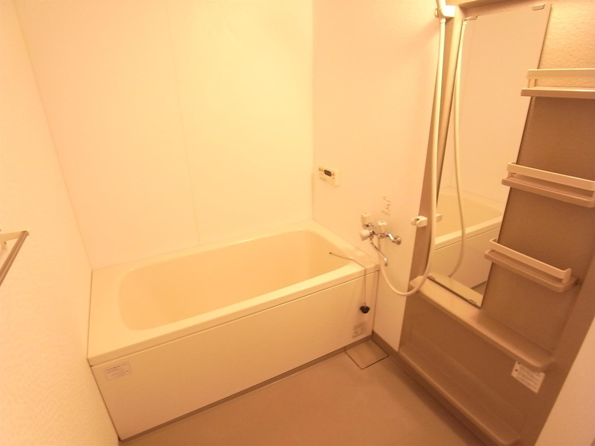 サンシャトー和賀の浴室|きれいなお風呂です