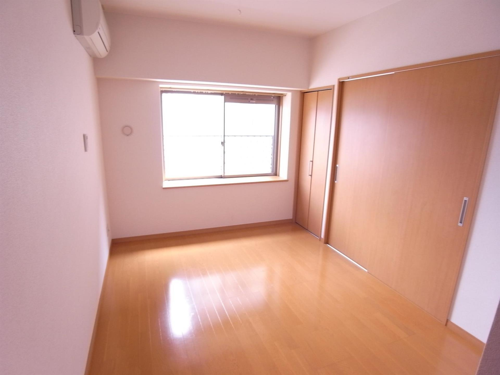 サンシャトー和賀の洋室|スタンダードな洋室です