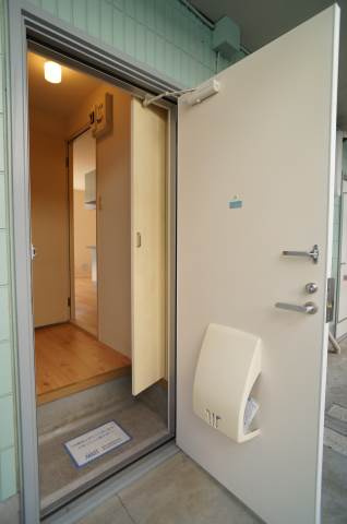 ハイツエバグリーンⅡの玄関