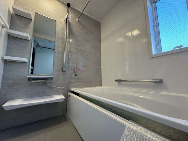 瀬谷区下瀬谷2丁目新築戸建/3LDK/小・中学校10分圏内/スーパー近く/床暖房の浴室