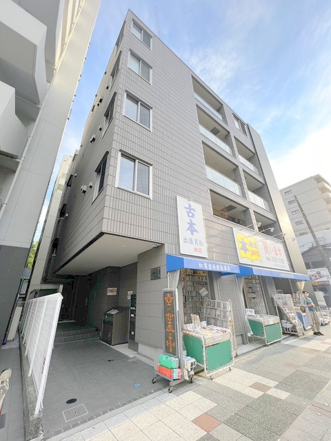 長倉屋メゾンのエントランス|耐震耐火性に優れた旭化成へーベルメゾン