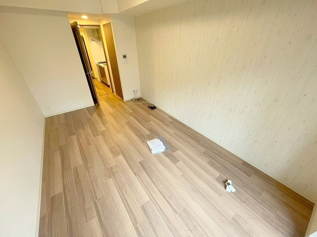 PHOENIX新大阪の洋室