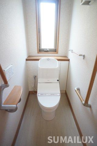江津２丁目戸建貸家のトイレ