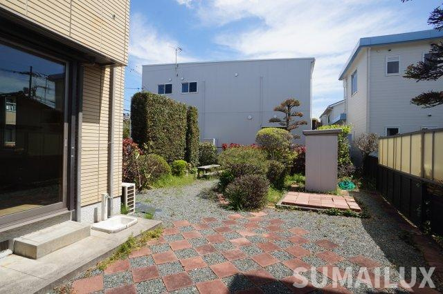 江津２丁目戸建貸家の庭