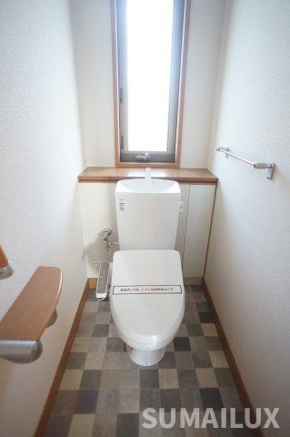 江津２丁目戸建貸家のトイレ