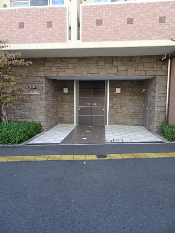 ファインクレスト護国寺のエントランス