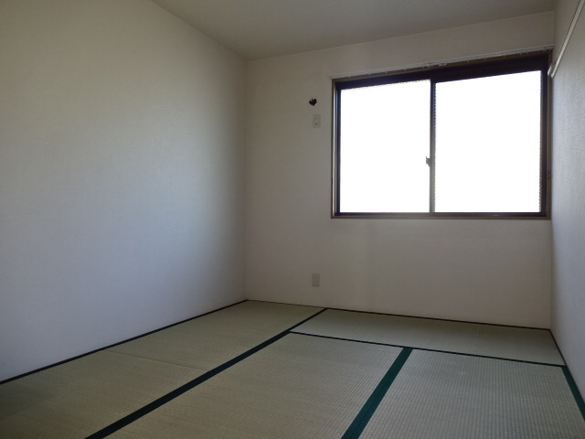 ソレイユ東保B棟の和室