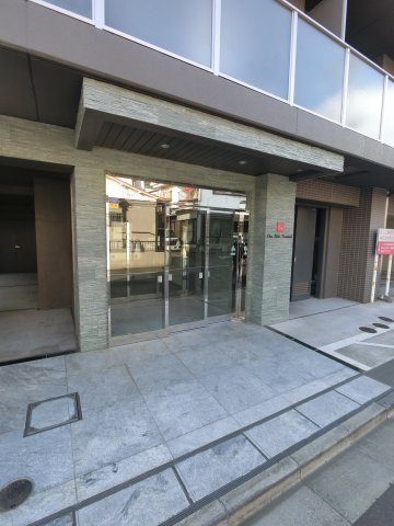 ドゥーエ西船橋のエントランス