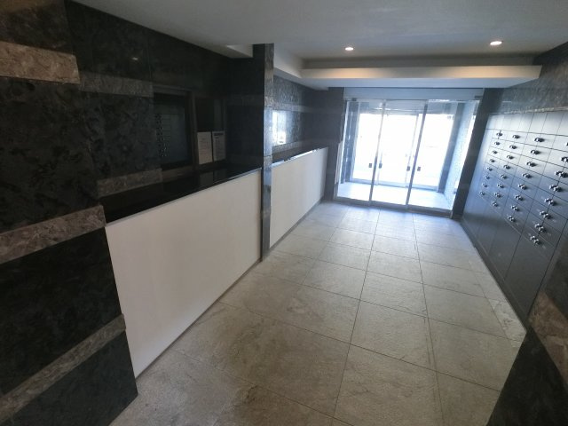 ドゥーエ西船橋のロビー