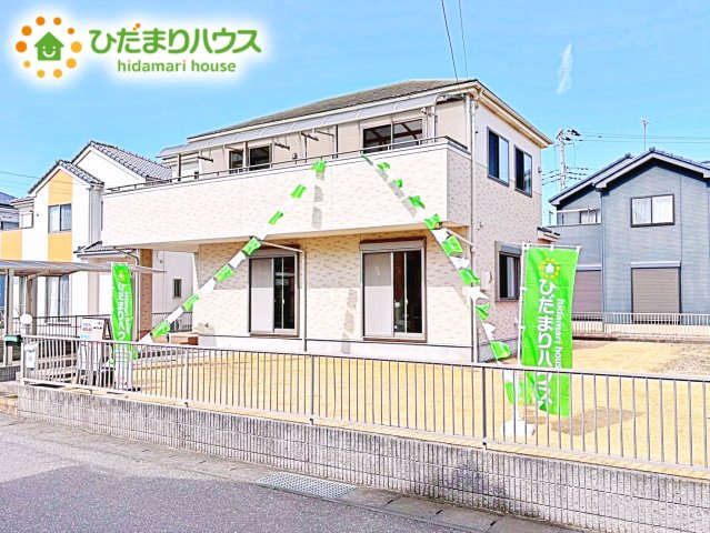 【外観】 | 小美玉市羽鳥　中古戸建 | 明るい光が差し込む開放感あふれる住まいです。