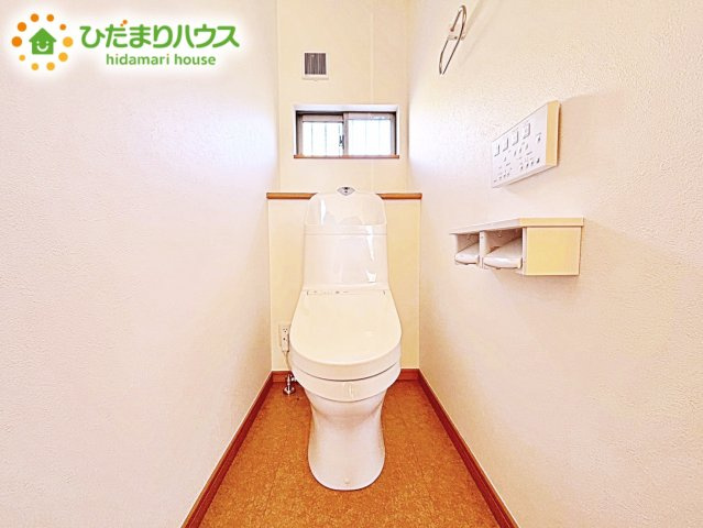 【トイレ】 | 小美玉市羽鳥　中古戸建 | 白を基調としたトイレは、インテリア次第でどんな空間になるかワクワクしますね♪