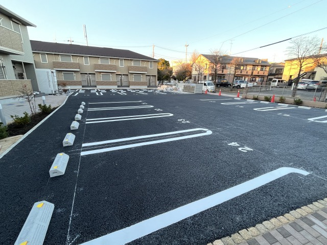 Camelot　B棟の駐車場