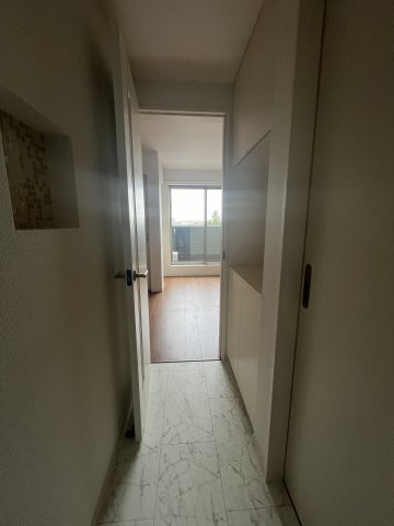 GRACIM_01（グラシムワン）の玄関