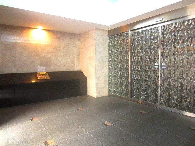 アマックス横浜のロビー