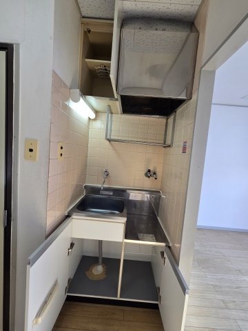 第一西尾ビルのキッチン