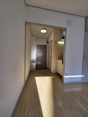 第一西尾ビルの居間・リビング