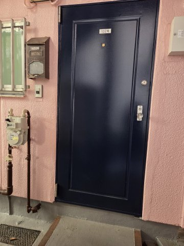 第一西尾ビルの玄関