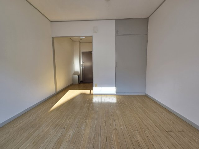 第一西尾ビルの居間・リビング