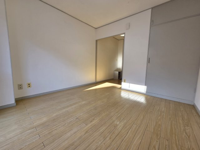 第一西尾ビルの居間・リビング