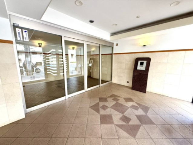 藤和シティホームズ社台のエントランス|オートロック付きエントランス