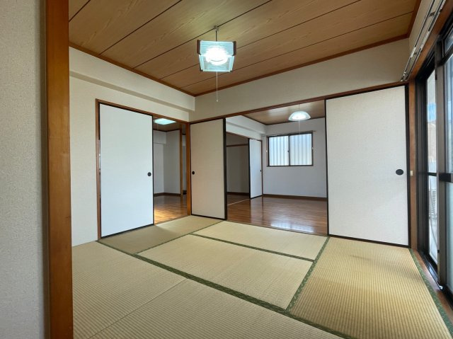 コーポ親泊の和室