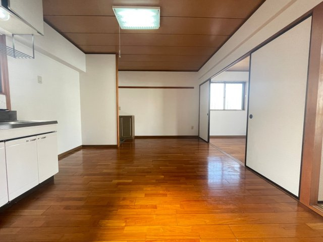 コーポ親泊の居間・リビング