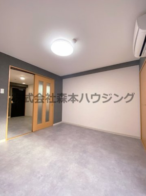 【洋室】 | 　エルソル | 広々とした洋室です