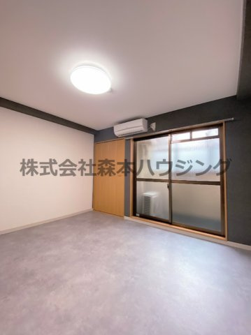 【洋室】 | 　エルソル | おしゃれな洋室です