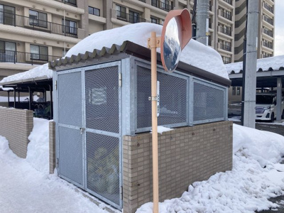 【バルコニー】 | ドリームアベニュー札幌西 | 敷地内のゴミステーション♪