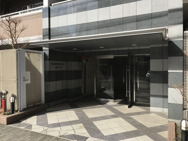 クリオコンフォート府中のエントランス