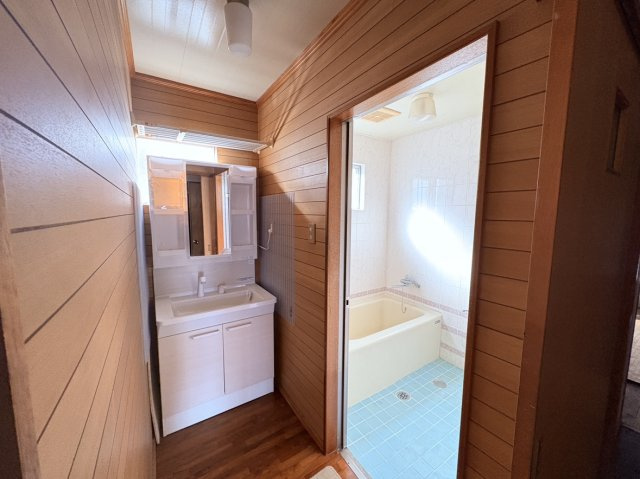 〇沖縄市大里1丁目戸建ての独立洗面台