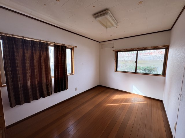 〇沖縄市大里1丁目戸建ての洋室