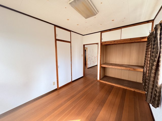 〇沖縄市大里1丁目戸建ての洋室