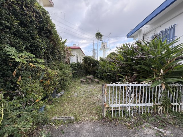 〇沖縄市大里1丁目戸建ての庭