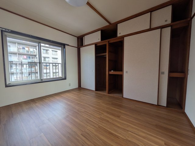 渦ヶ森コーポ10号館の洋室