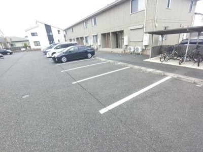 【駐車場】 | アロース・ガーデン　Ａ