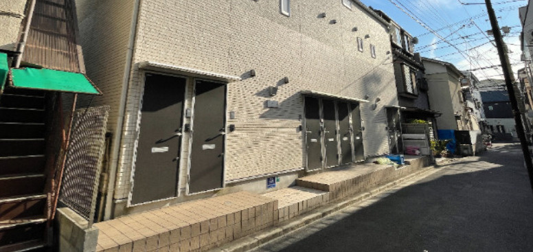 バーミープレイス平井のエントランス