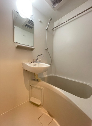 バーミープレイス平井の浴室
