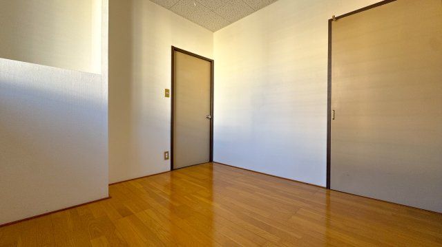 陽だまりの春風テラスの洋室