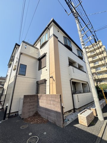 ファミールサヨⅠの外観