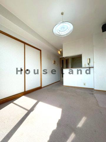 朝日プラザ鳴神の居間・リビング