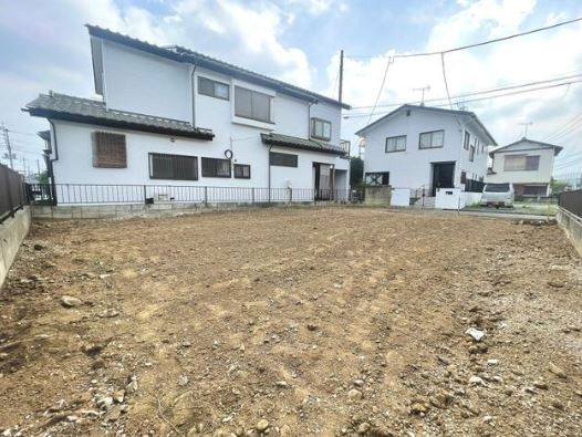 【土地】鶴ヶ島市太田ヶ谷建築条件無し売地の外観|西側、東側に建物なしで陽当り良好
