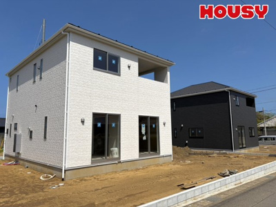 【外観】 | 銚子市長塚町2号棟 | 即日のご見学も可能です。お気軽に0476-37-3888までお問合せ下さい。