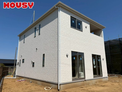 【外観】 | 銚子市長塚町2号棟 | 即日のご見学も可能です。お気軽に0476-37-3888までお問合せ下さい。