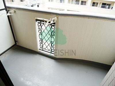 【バルコニー】 | フリースペース57 | 日当たりの良いバルコニーです！